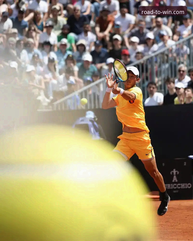 易倍体育客户端下载 地缘政治阴影下的网球大师赛:一场未开打就已上演的“突围战”